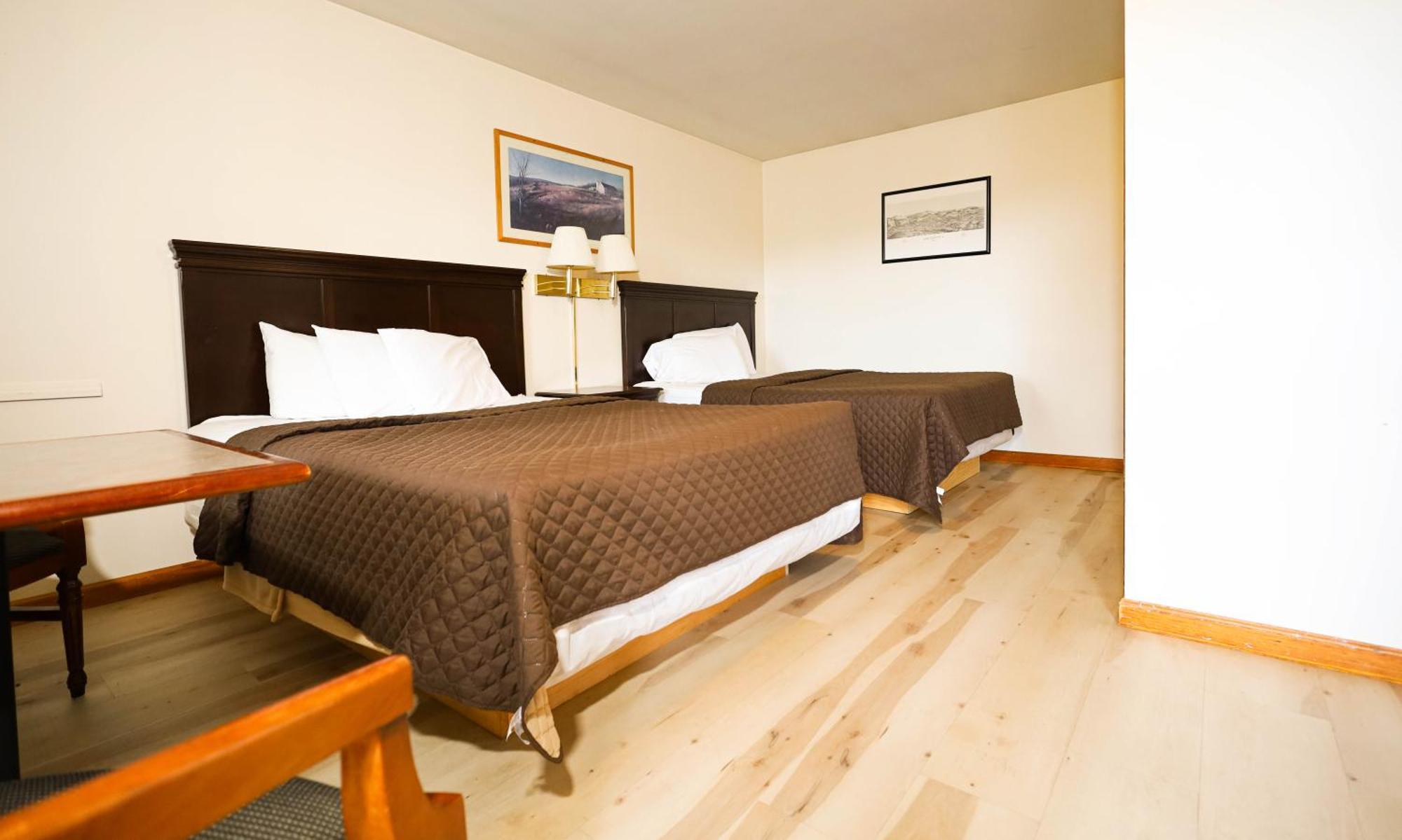 Chatham Travel Lodge Old Chatham Extérieur photo